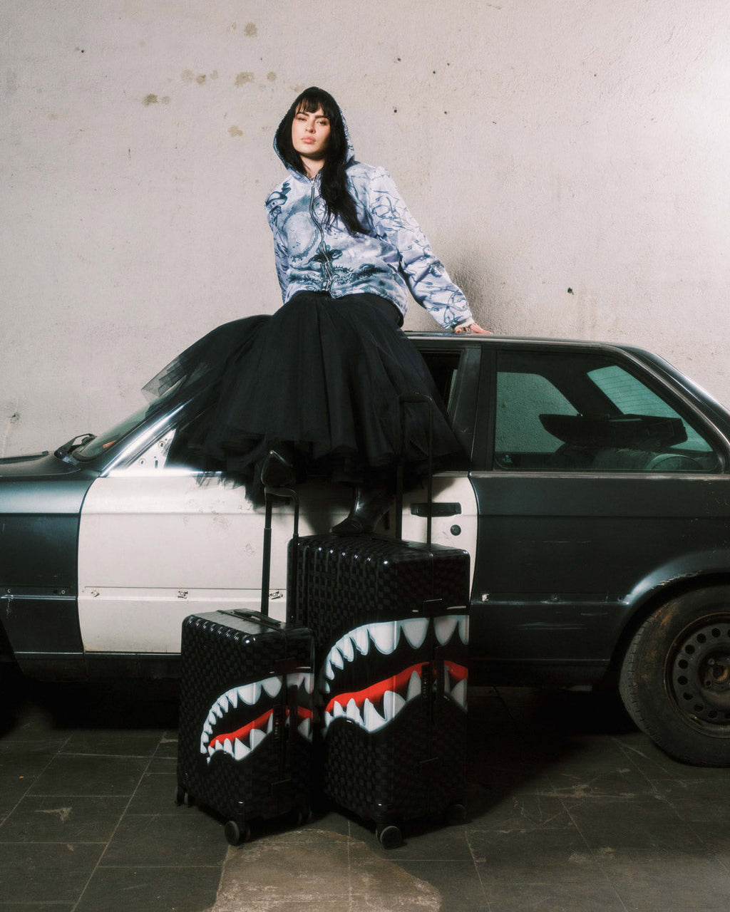 SHARKS IN PARIS HYPER PUFF FULL-SIZE LUGGAGE